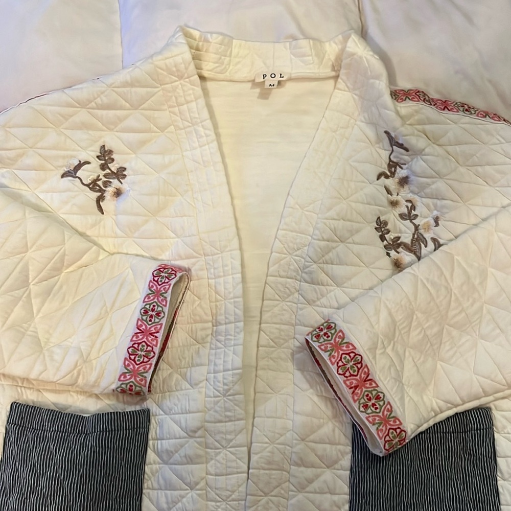 POL boutique Med Floral Embroidered Medium Jacket Wrap Sz M grandmacore